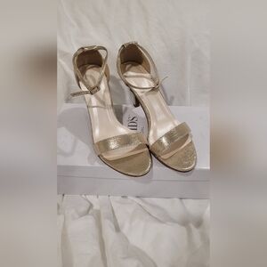 David's Bridal Gold strappy heels sz 7.5